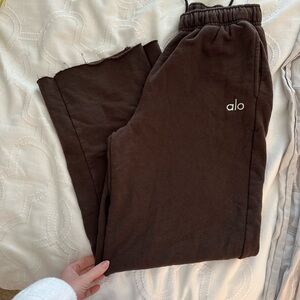 Espresso Alo Accolades Sweatpants Cut